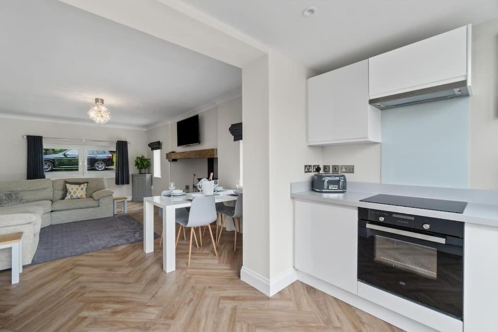 White Cottage Stunning Contemporary 2 Bedroom 2 Ensuite Annex With Hot Tub Plymouth Luaran gambar